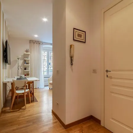 Lägenhet Guesthost - Dell'emporio *