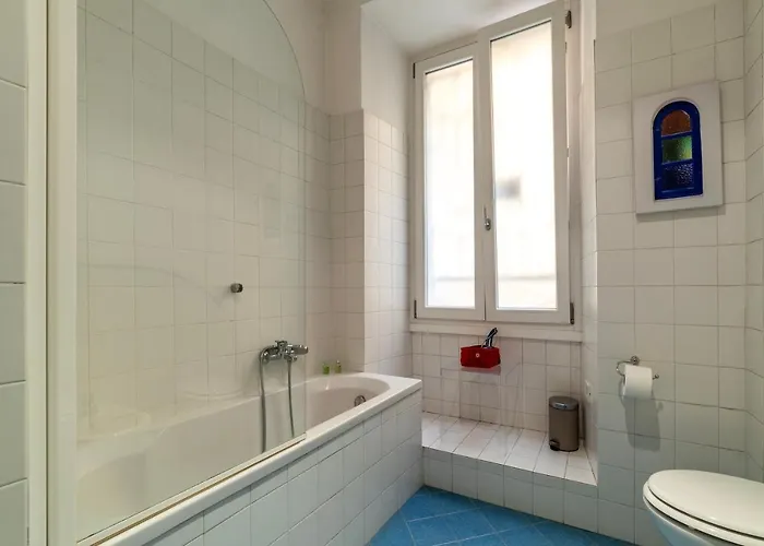 Guesthost - Dell'emporio